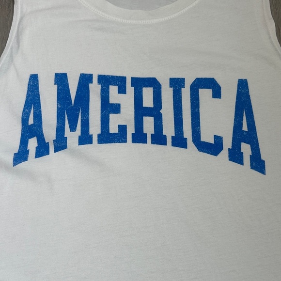 AMERICA White Sleeveless Top with Blue Print size small - Picture 2 of 7